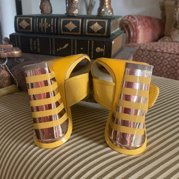 Marc Jacob shoes block heels pre owned. - Picture 7 of 7